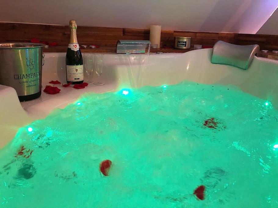 Appartement Sejour Detente Au Coeur De Spa,cine,bouteille Offerte Mâcon