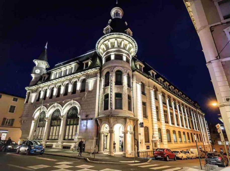 Appartement Sejour Detente Au Coeur De Spa,cine,bouteille Offerte *